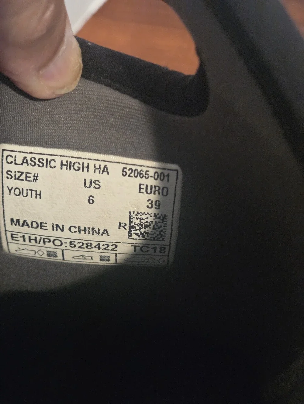 Bogs Youth Sz 6 Black Waterproof Insulated Rain Snow Boots Classic High